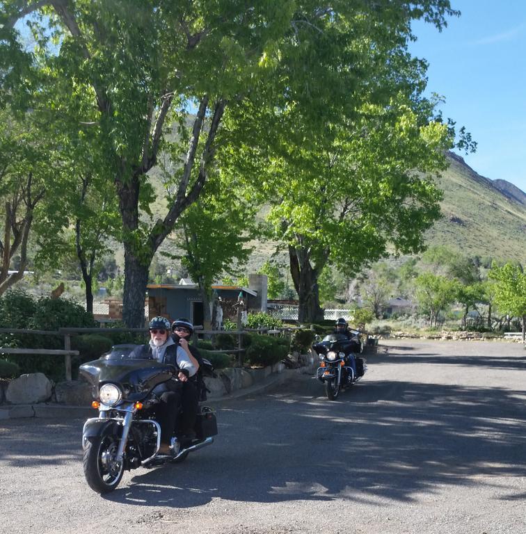 Toiyabe Motel Walker Exteriér fotografie